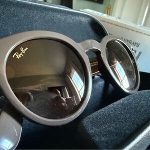 Ray-Ban Stories Round Sunglasses
